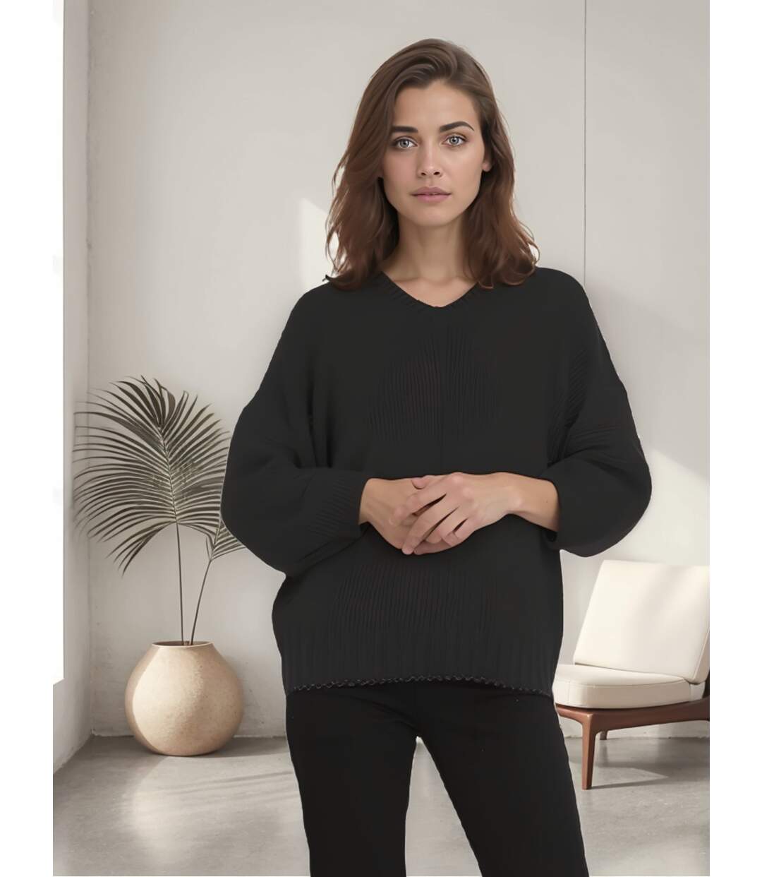 Pull femme manches longues - Couleur noir - Col en pointe