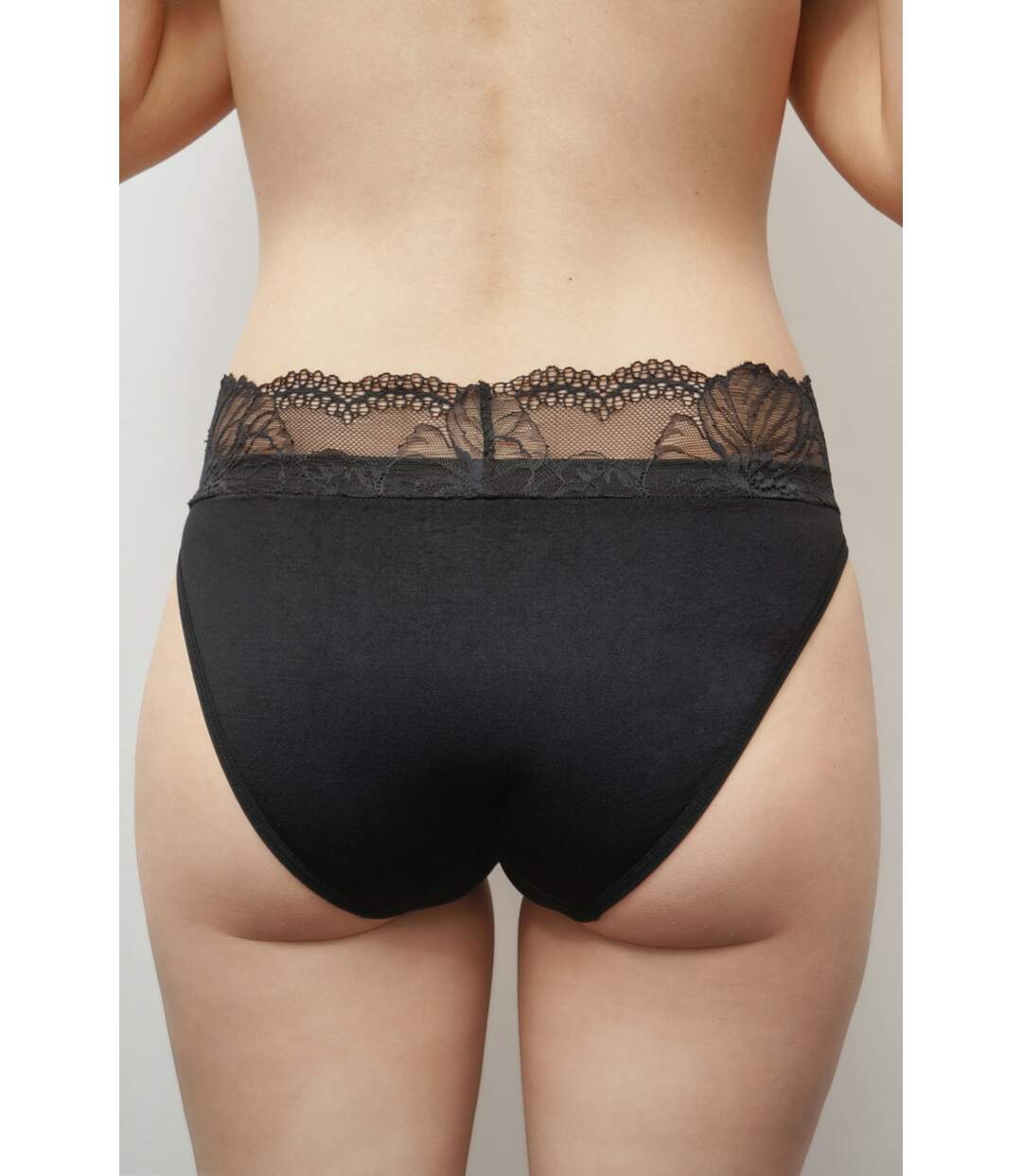 Gérard Pasquier-Shorty seamless et dentelle