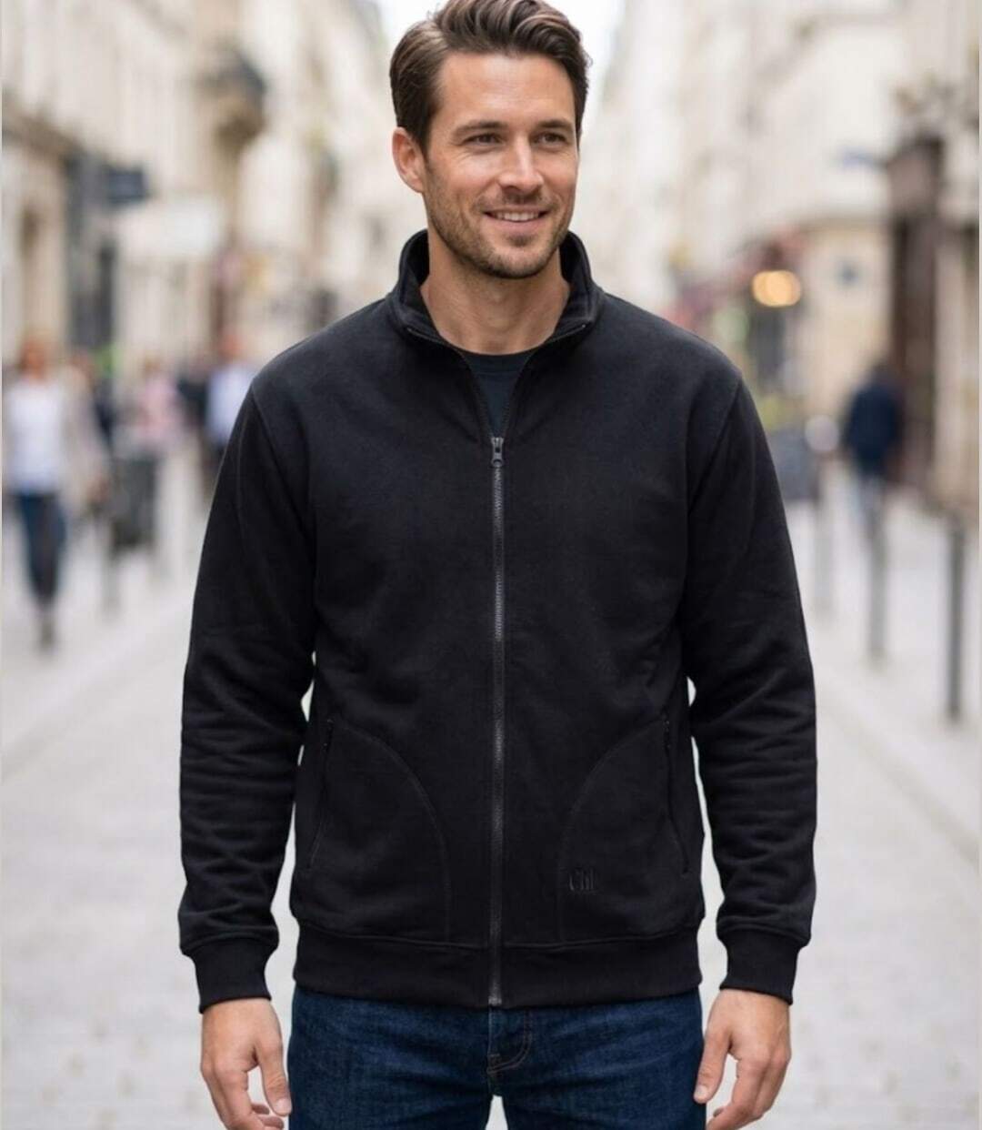 CHALLENGER CAPITAL4 — Veste molleton zippée noire : confort thermique et poches sécurisées-5