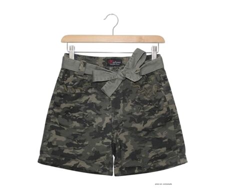 Short camouflage Femme MAYFLOWER MAXI1 : le style baroudeur chic à ceinture fantaisie