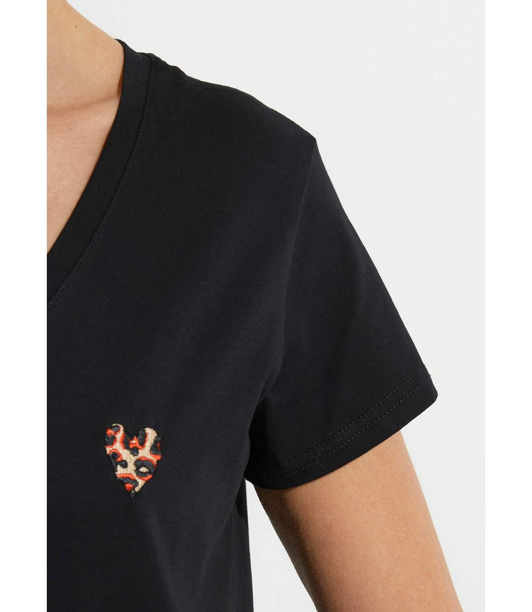 T-shirt col V broderie léopard fluo-4