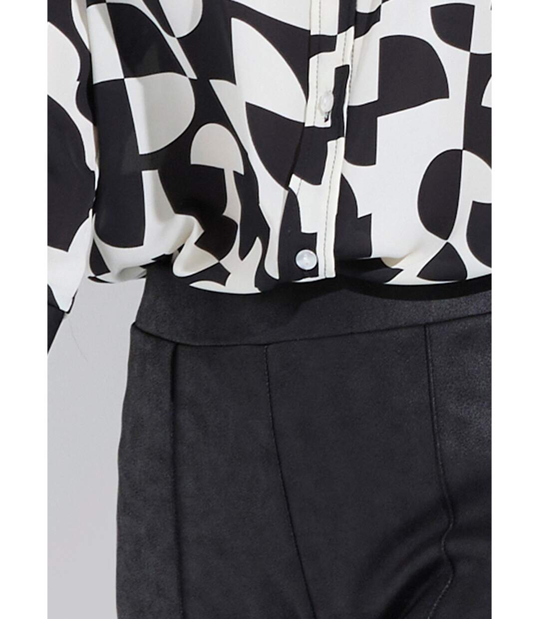Pantalon droit enduit, semi-élastiqué-4