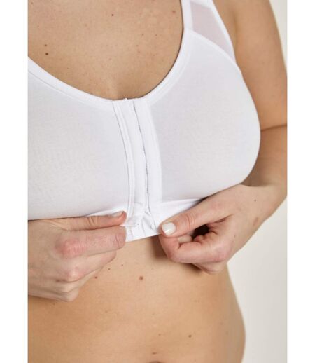 Soutien-gorge sans armatures ouvert devant