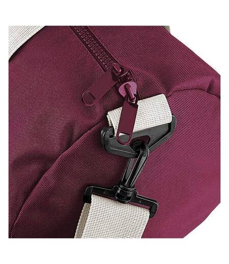 Bagbase Plain Varsity Barrel/Duffel Bag (20 Liters) (Burgundy/Off White) (One Size)