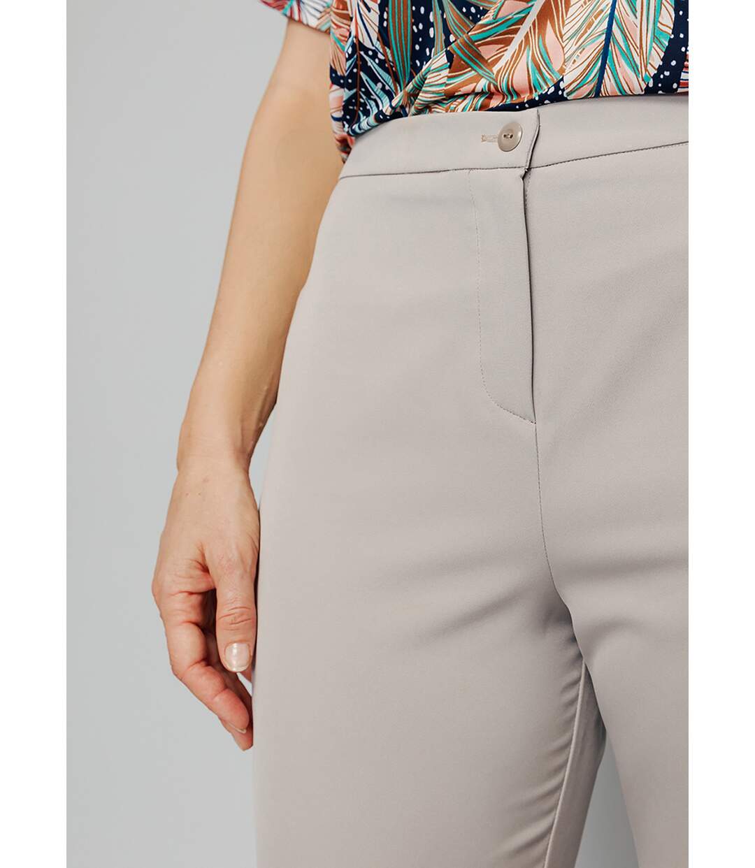 Pantalon droit 7/8e uni infroissable-4