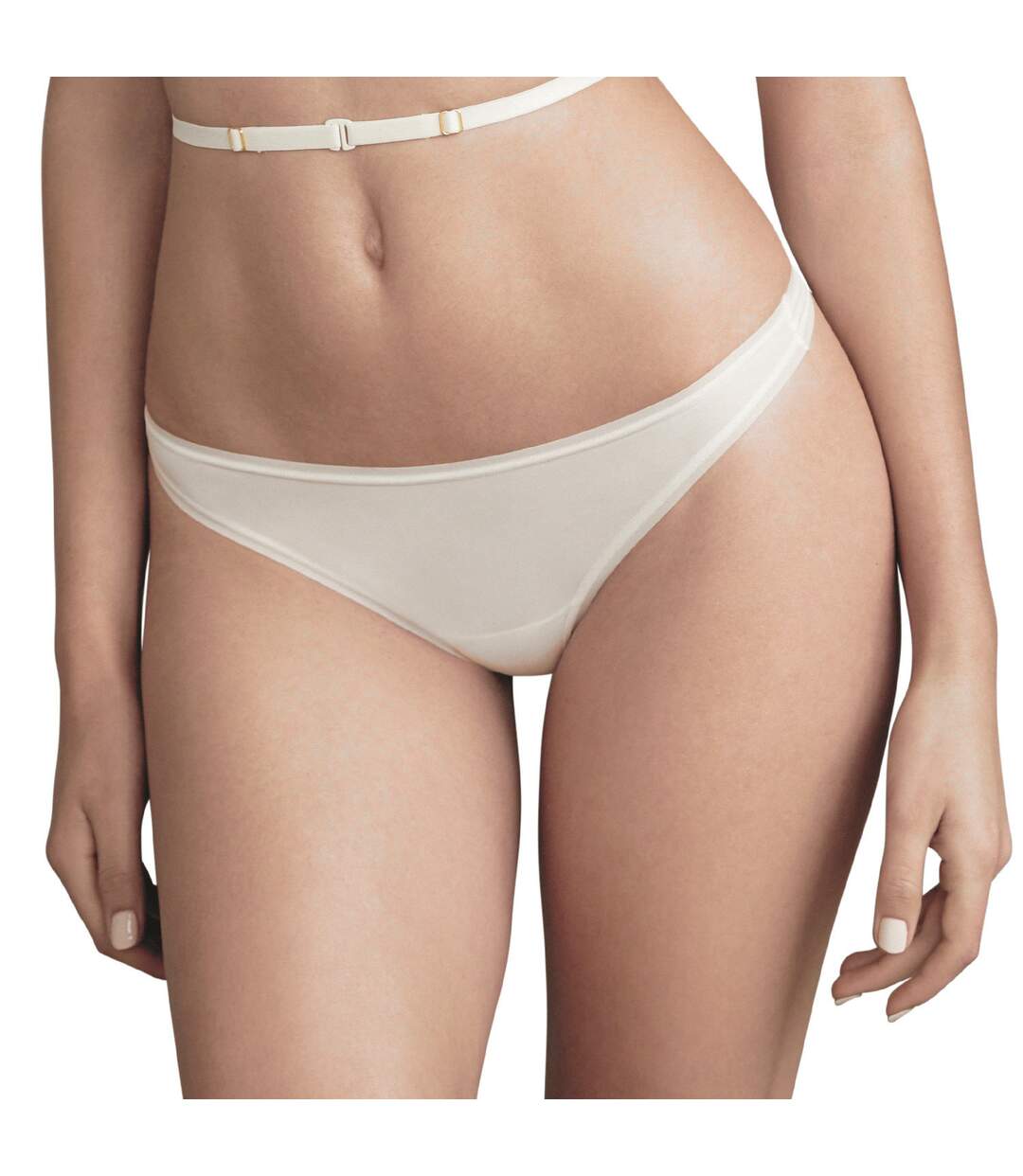 String tanga Etna Selmark mariage-1