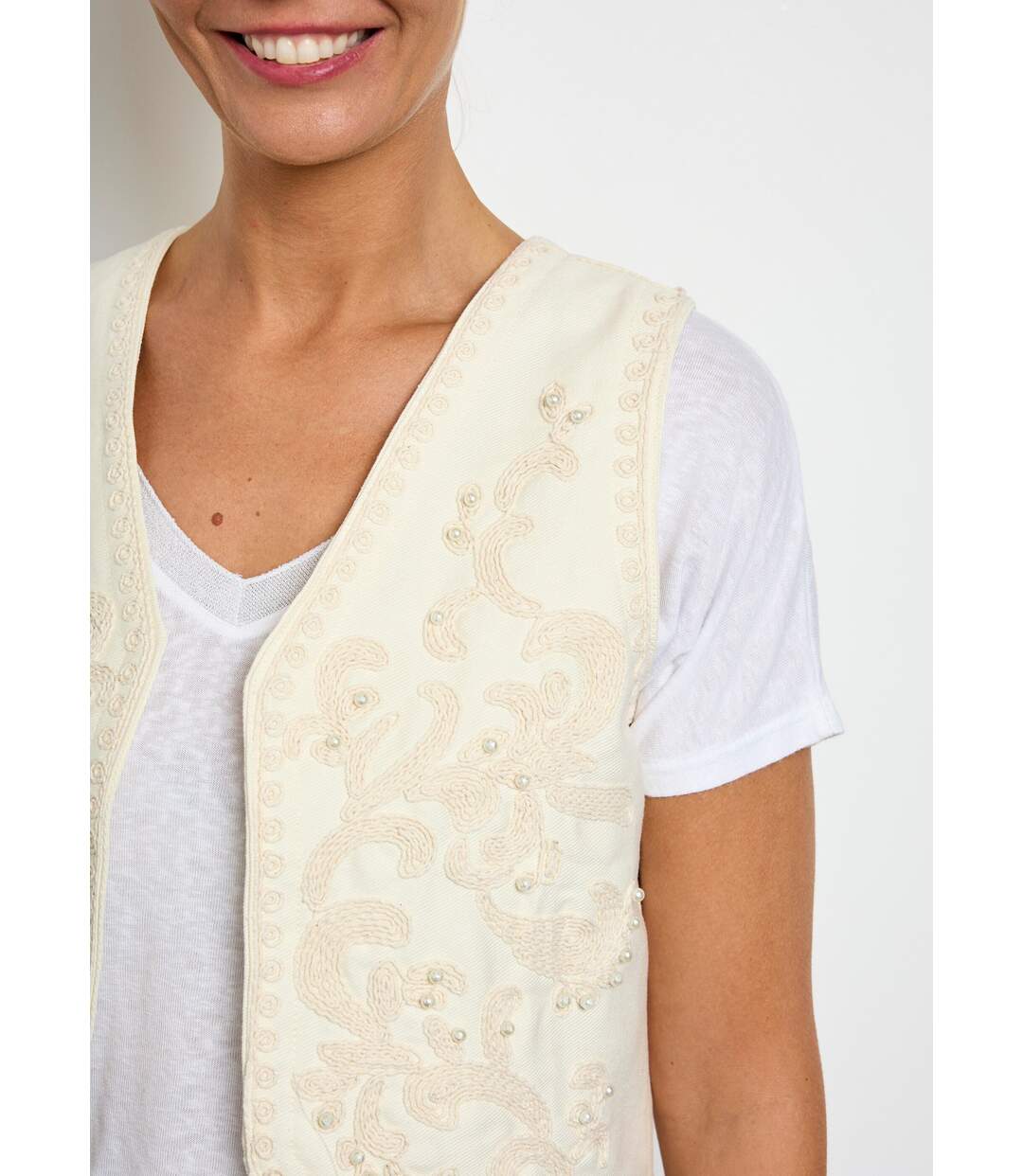 Gilet sans manches broderies et perles-4