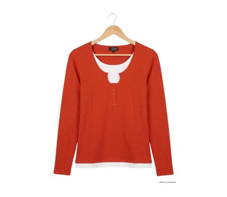 Tee-shirt MAYFLOWER CLUB2R rouge fantaisie : l'effet 2 en 1 ultra stylé
