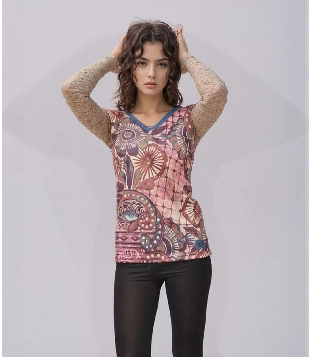 Tee-Shirt Chic pour Femme à  Manches Longues - Col V et Motifs Abstraits - Style Unique-4