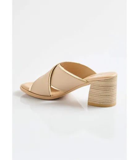 Mules brides croisées talon effet bois