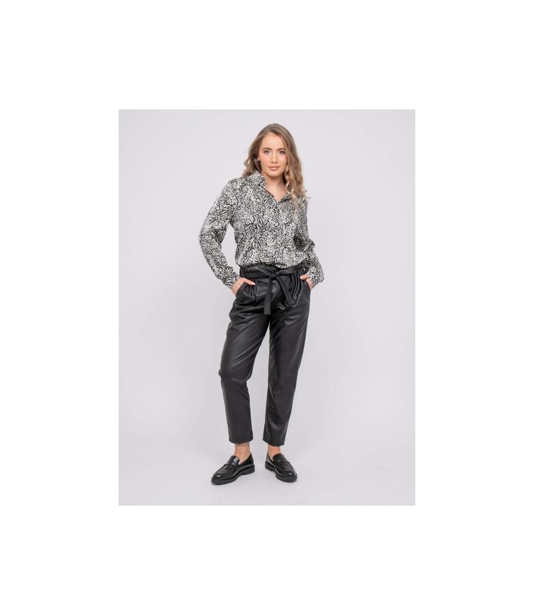 Chemise fluide motif animalier noir et blanc OPHIR - Dona X Lisa-4