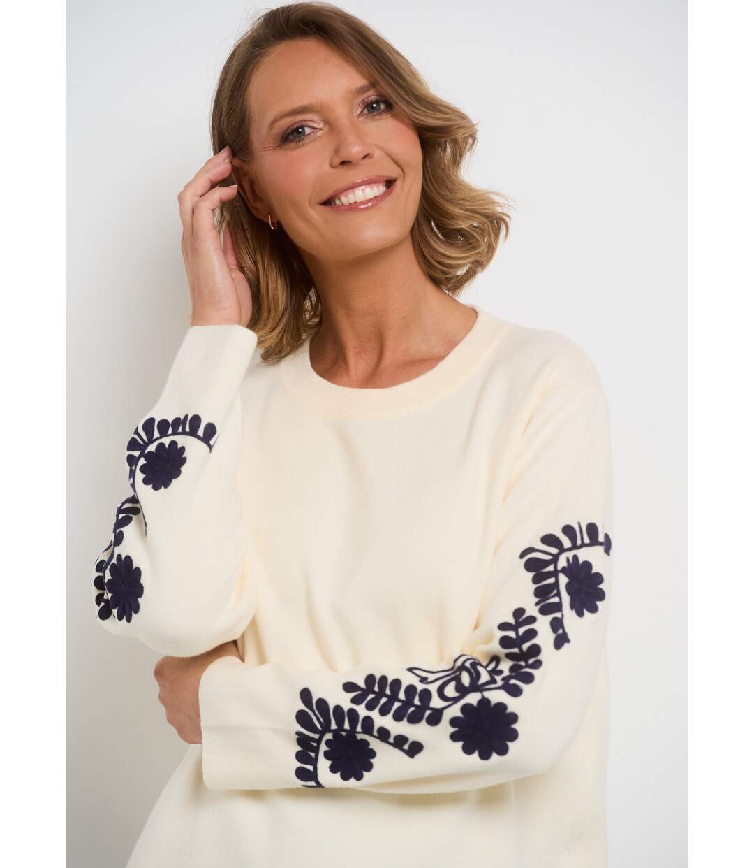 Pull manches avec broderies fantaisie-5