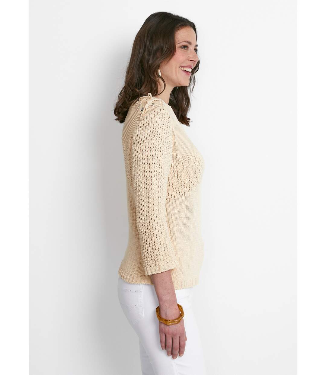 Pull col rond laçage fantaisie-3