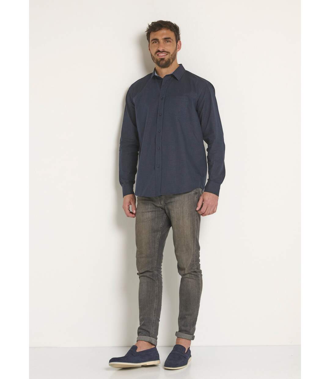 Chemise foncée coton détails contrastants-3
