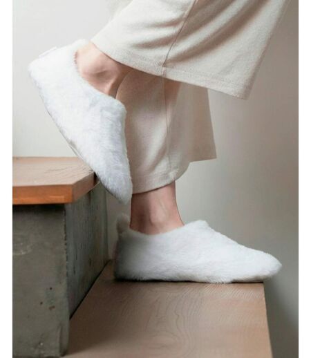 Isotoner Chaussons extra-light Bottillons femme imitation fourrure, semelle gomme antidérapante