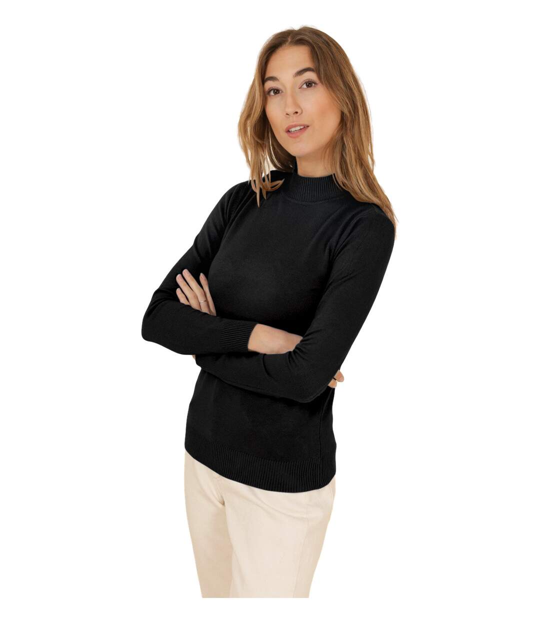 Pull femme de couleur noir col montant manches longues.