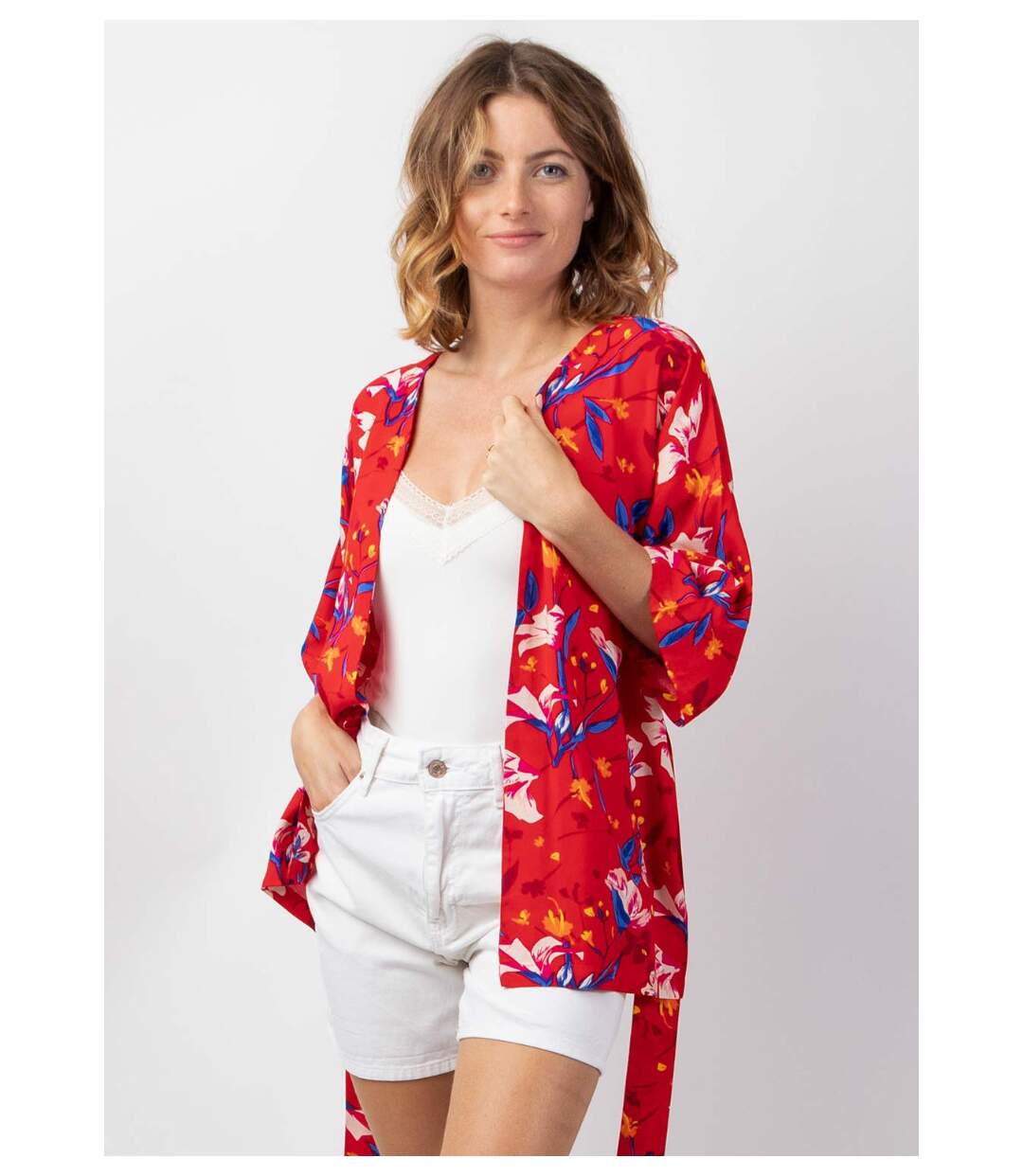 Veste courte esprit kimono AYAKO motif fleuri rouge Coton Du Monde-2