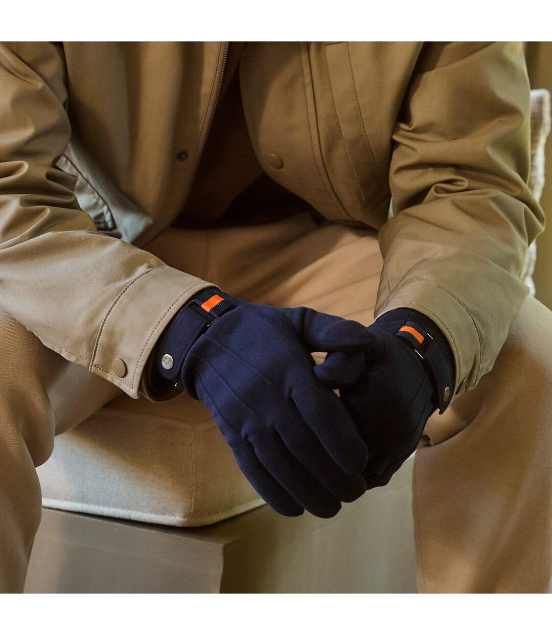 Isotoner Gants homme tactiles en tissu lainé, doublés imitation fourrure-2