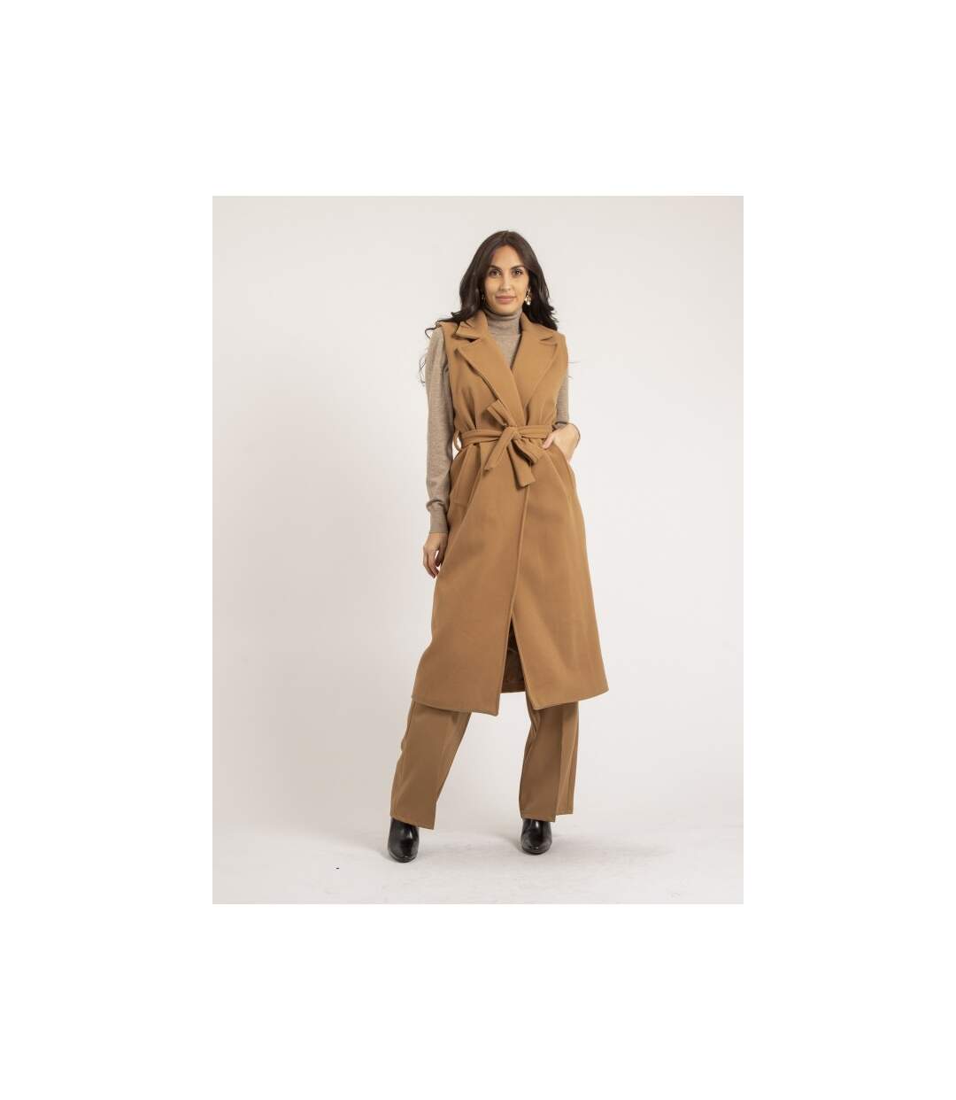 Manteau long sans manches UCLA - Dona X Lisa-4