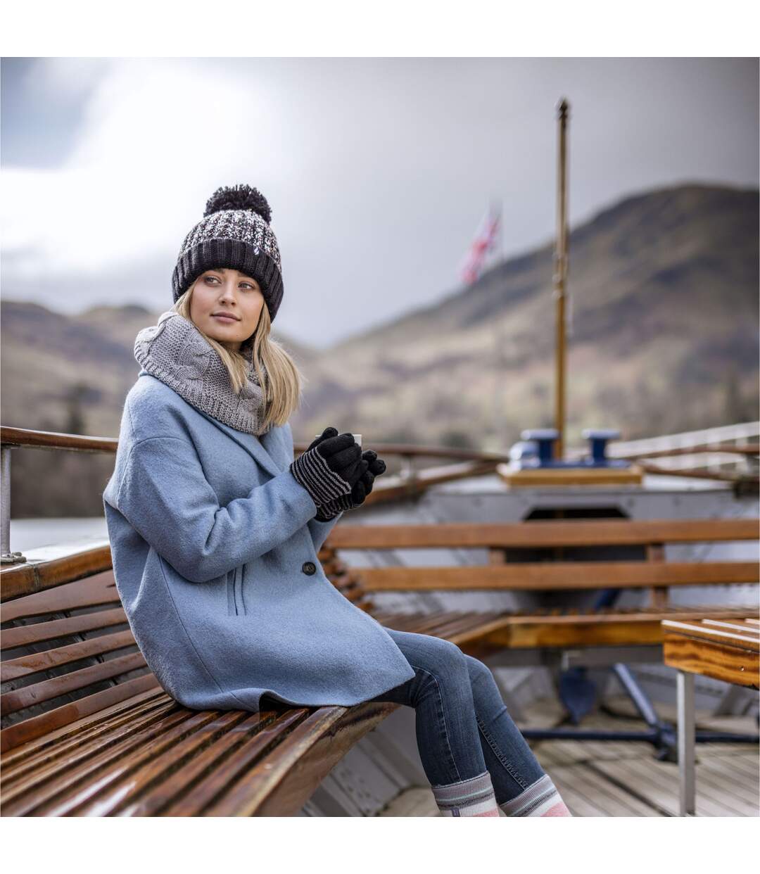 Ladies Thermal Winter Bobble Hat with Extra Large Pom Pom-5