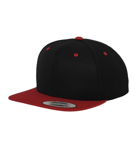 Casquette Ajustable Classic Noir Rouge Yupoong
