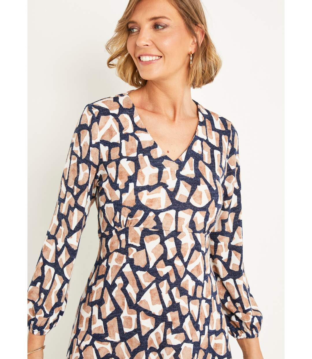 Robe courte maille graphique col V-3