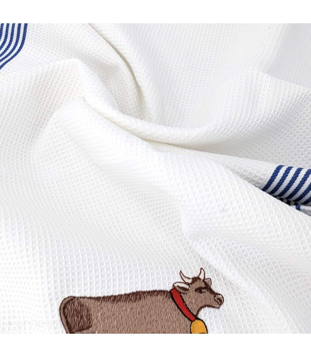 Torchon nid d'abeille WAFFLE brodé Vache-3