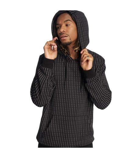 Noir Mister Tee
