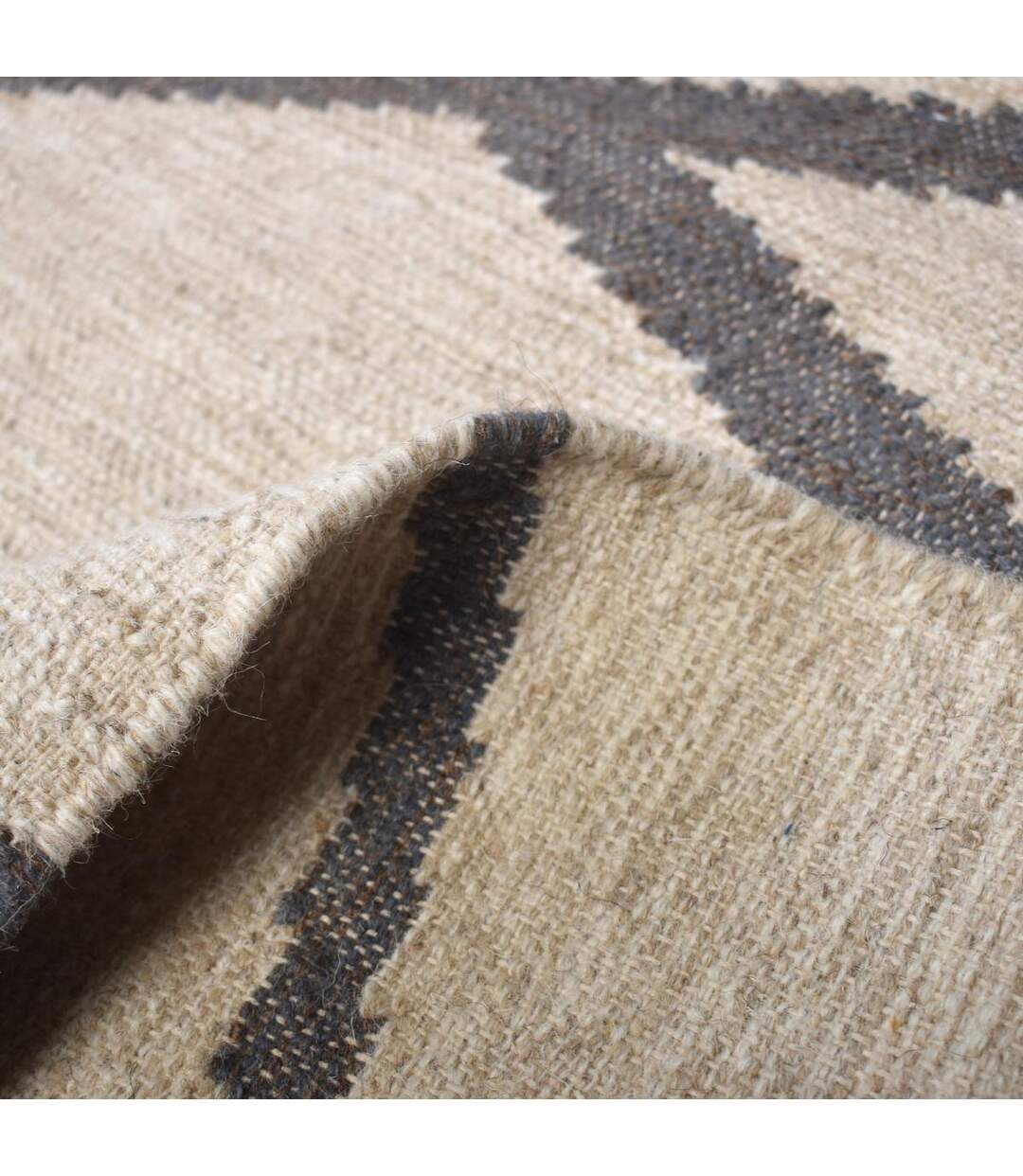 Tapis kilim fait à la main en laine motif géométrique-4