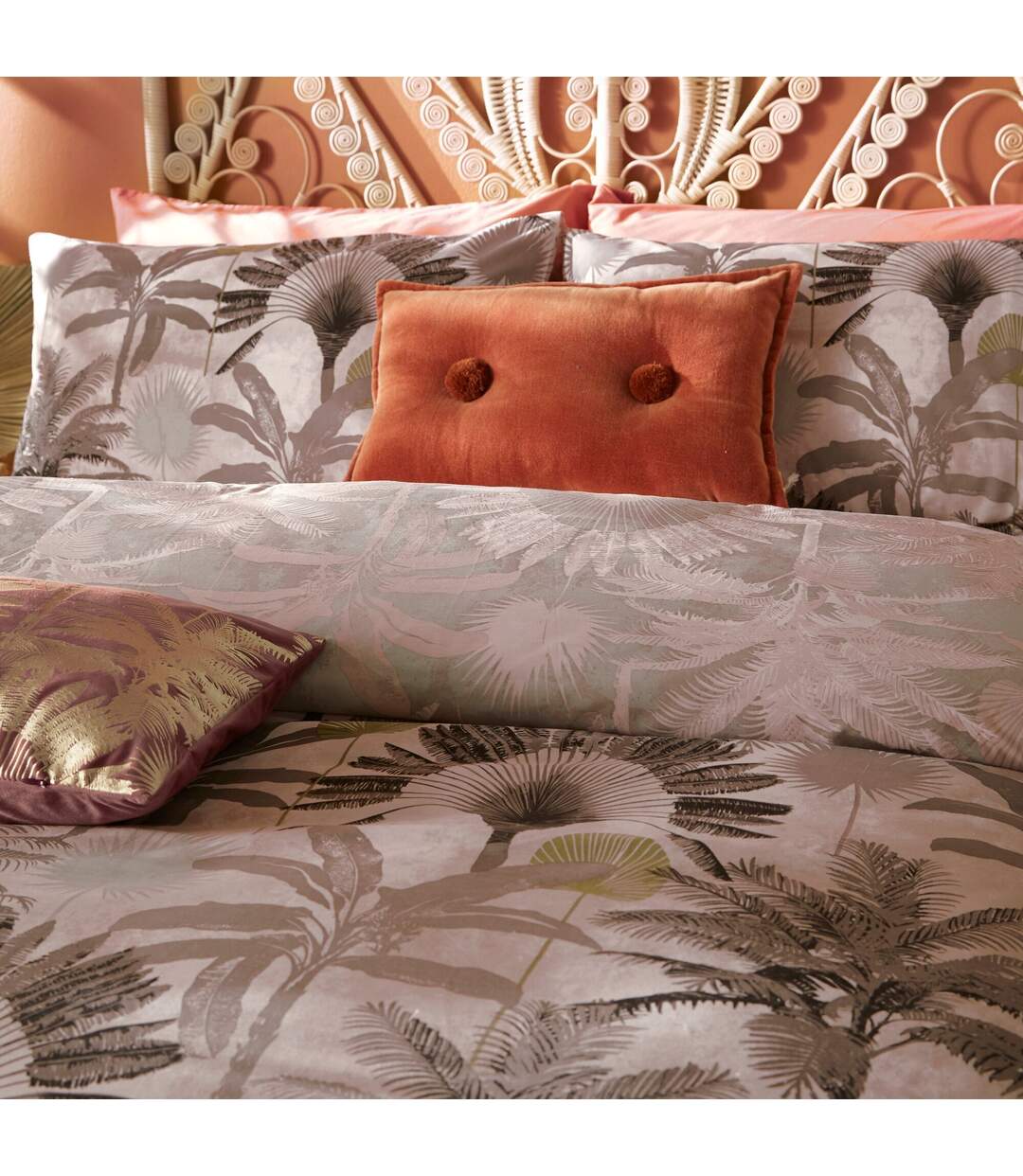 Malaysian palm duvet cover set blush Furn-3