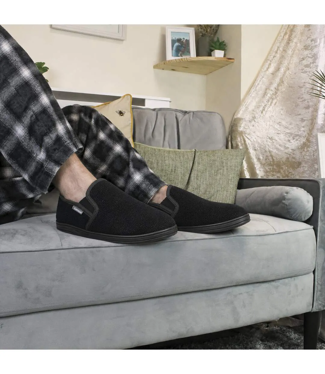 Mens Textured Full Slippers Black Closed Back Cushioned UK 6-13-5