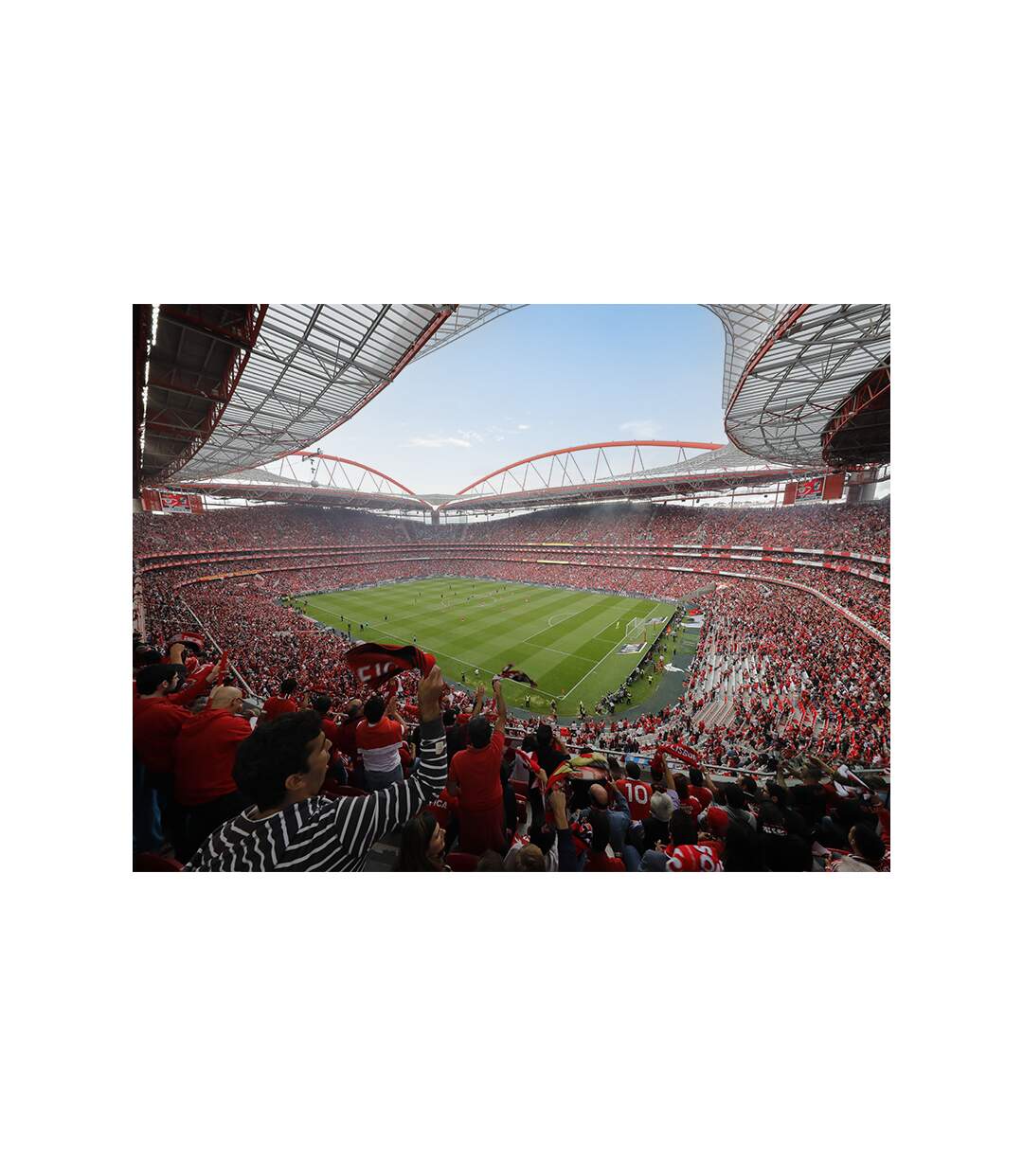 Sport Lisboa e Benfica en famille : visite du musée et une écharpe pour 4 - SMARTBOX - Coffret Cadeau Sport & Aventure