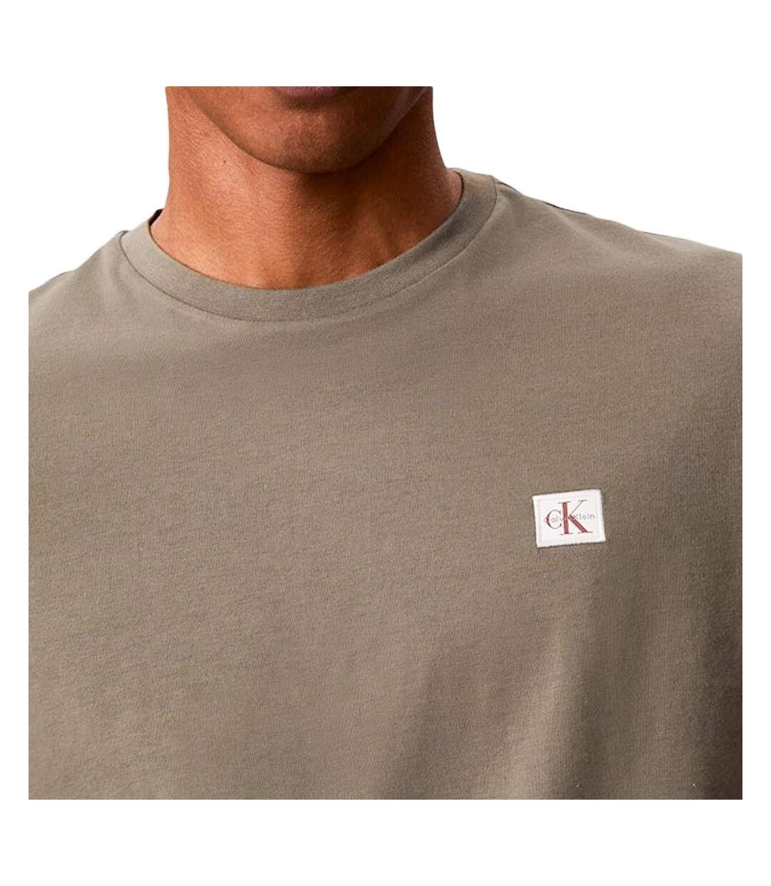 T-Shirt taupe homme calvin klein jeans badge l4g-2