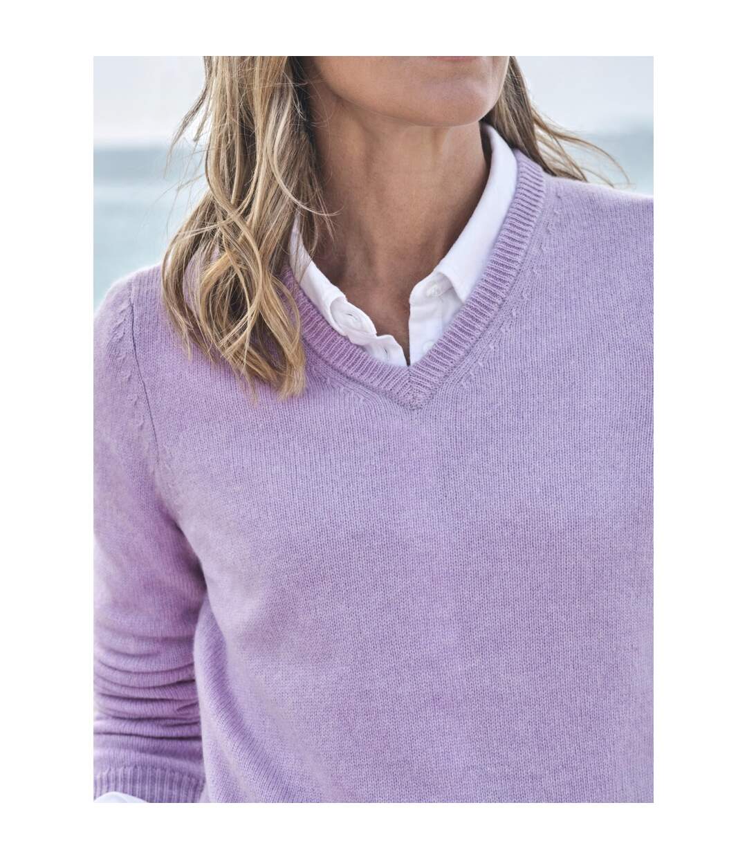 Womens/ladies Classic Lambswool V Neck Jumper Lilac WoolOvers-3