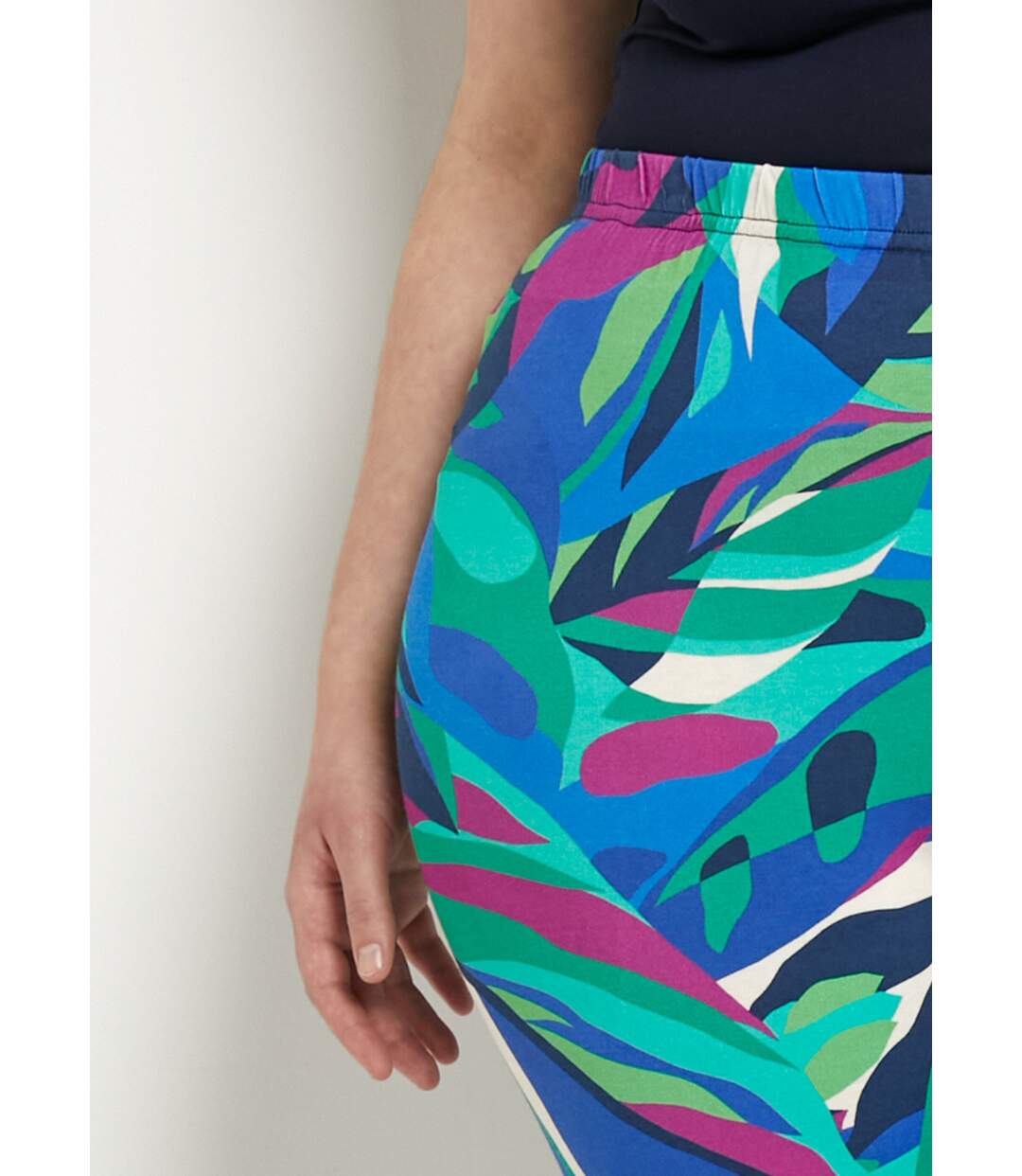Legging court taille élastiquée extensible-4