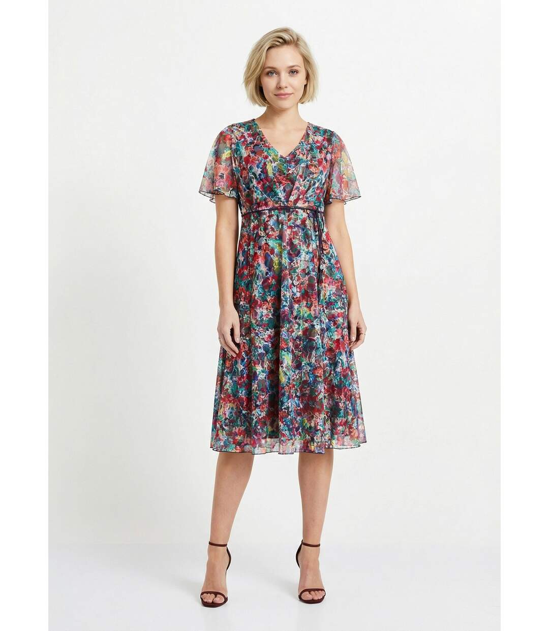 Robe courte dentelle fleurie évasée-1