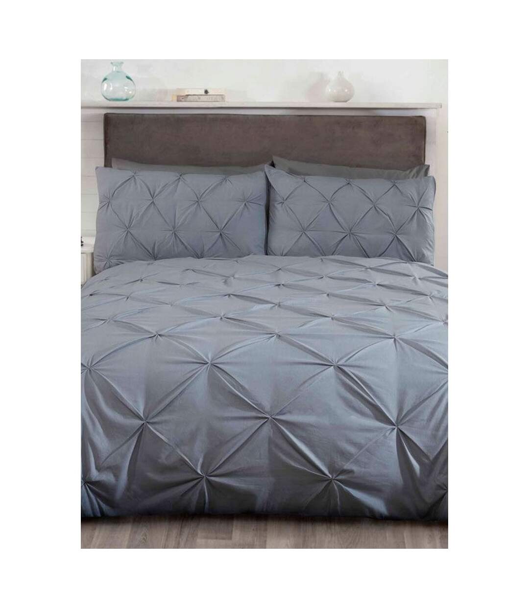 Balmoral pintuck duvet cover set grey Rapport-1