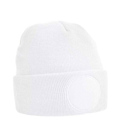 Circular Patch Beanie White Beechfield
