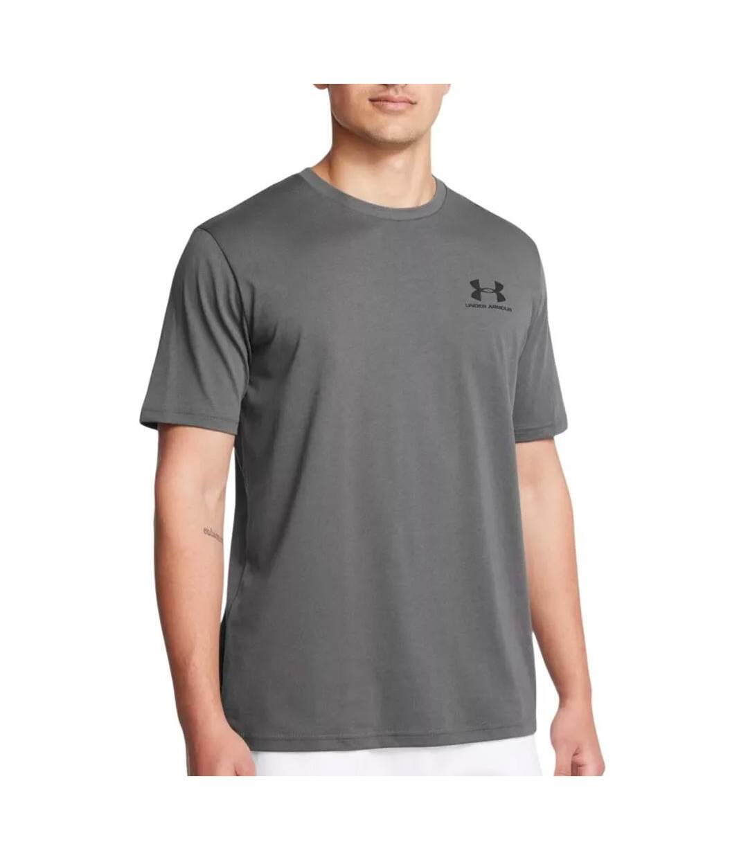 T-shirt gris foncé homme under armour left chest-1