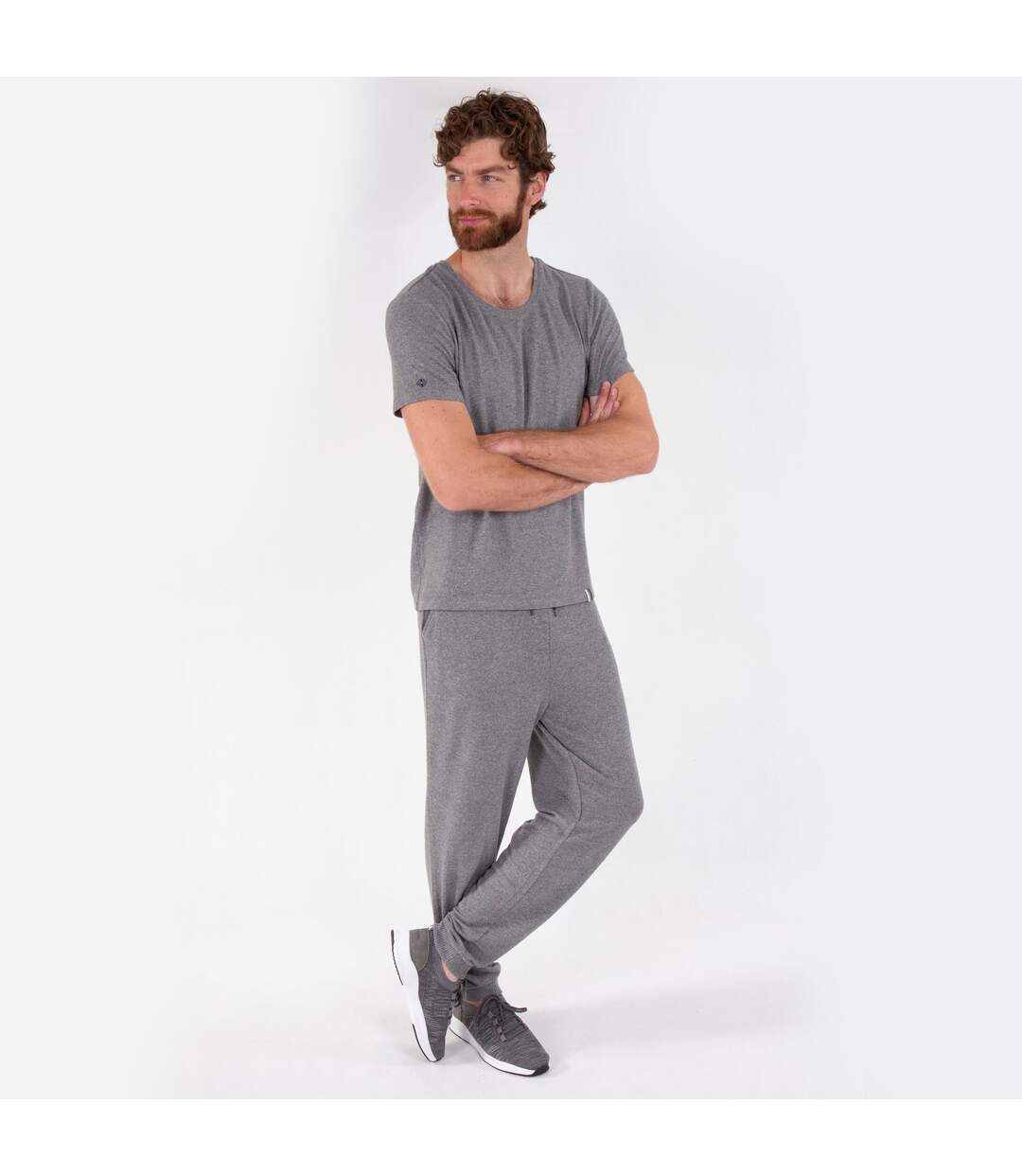 Isotoner T-shirts Homewear homme col rond, matière ultra-douce et respirante.-3