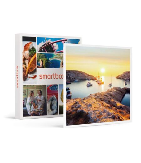 Excursion en bateau de 3h dans les calanques au coucher du soleil avec rosé - SMARTBOX - Coffret Cadeau Sport & Aventure