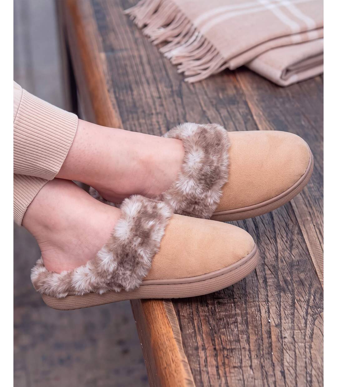 Isotoner Chaussons Mules femme microvelours semelle bloup extra confort-2