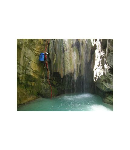 Descente découverte des plus beaux canyons en solo - SMARTBOX - Coffret Cadeau Sport & Aventure