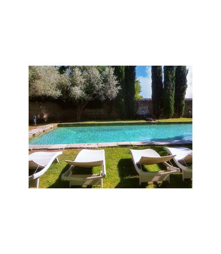 2 jours avec dîner dans un mas provençal avec piscine près de Nîmes - SMARTBOX - Coffret Cadeau Séjour