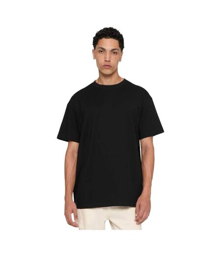 Noir Mister Tee