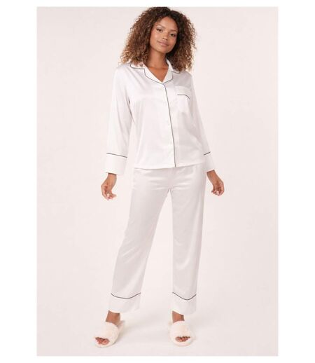 Pyjama fluide en satin