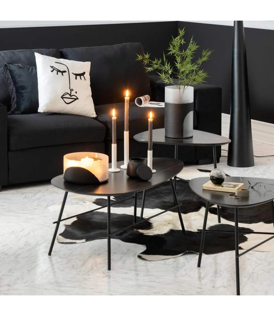 Tapis Déco en Cuir Vache 230x240cm Noir & Blanc-2