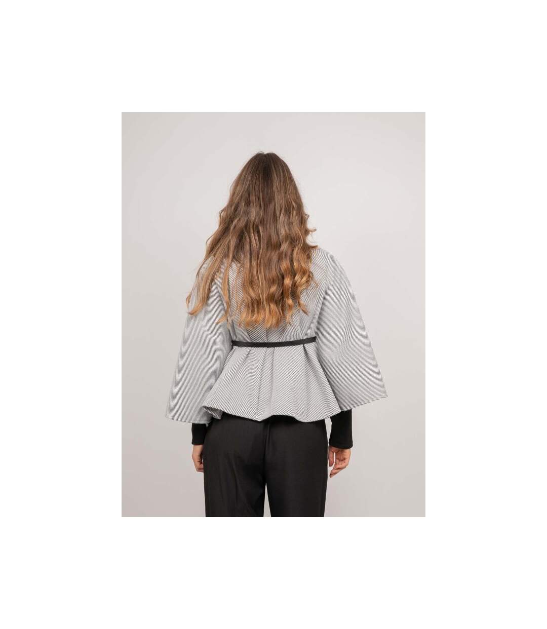 Cape avec ceinture col montant manches évasées UROLIE - Dona X Lisa-2
