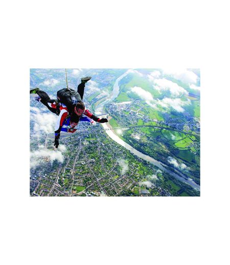 Saut en parachute à 4000 mètres pour 2 au sud de Paris - SMARTBOX - Coffret Cadeau Sport & Aventure