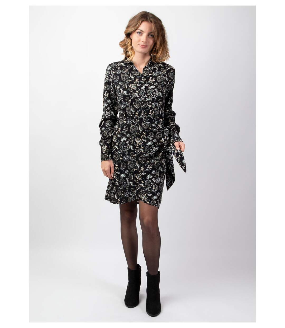 Robe courte hiver manches longues RIANA coupe portefeuille noir Coton Du Monde